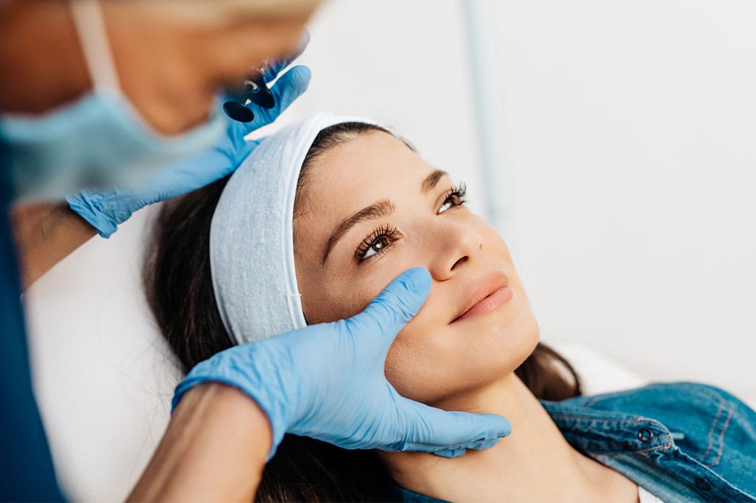 patient getting treated after finding the right plastic surgery location in Marietta